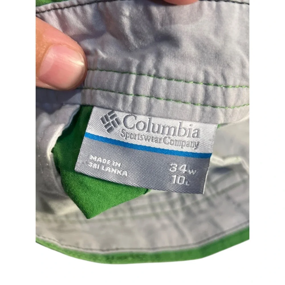 Columbia Bright Green Lightweight Shorts Men's Size 34 Fishing Golf Summer